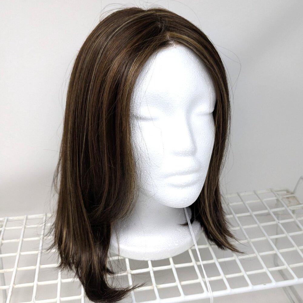 Renee of Paris Brown highlighted Bob Wig NIB Medium Length Brunette Lace front - Picture 4 of 15